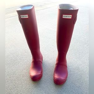 Hunter color Brick, tall boots
